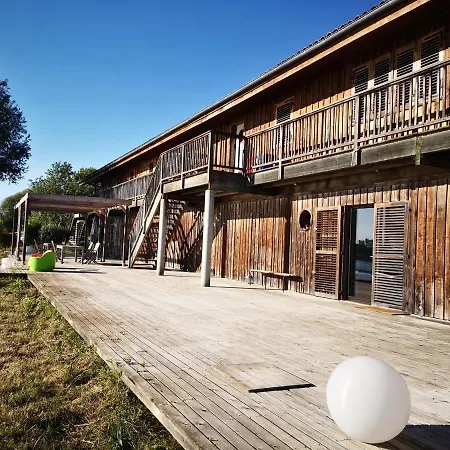 Appart hôtel Lac De *